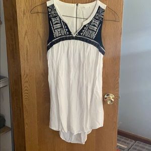 Hi-low tribal print dress with cutout